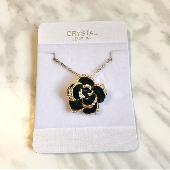 Jewelry - 🎉 New Black & Gold Crystal Flower Blossom Necklace